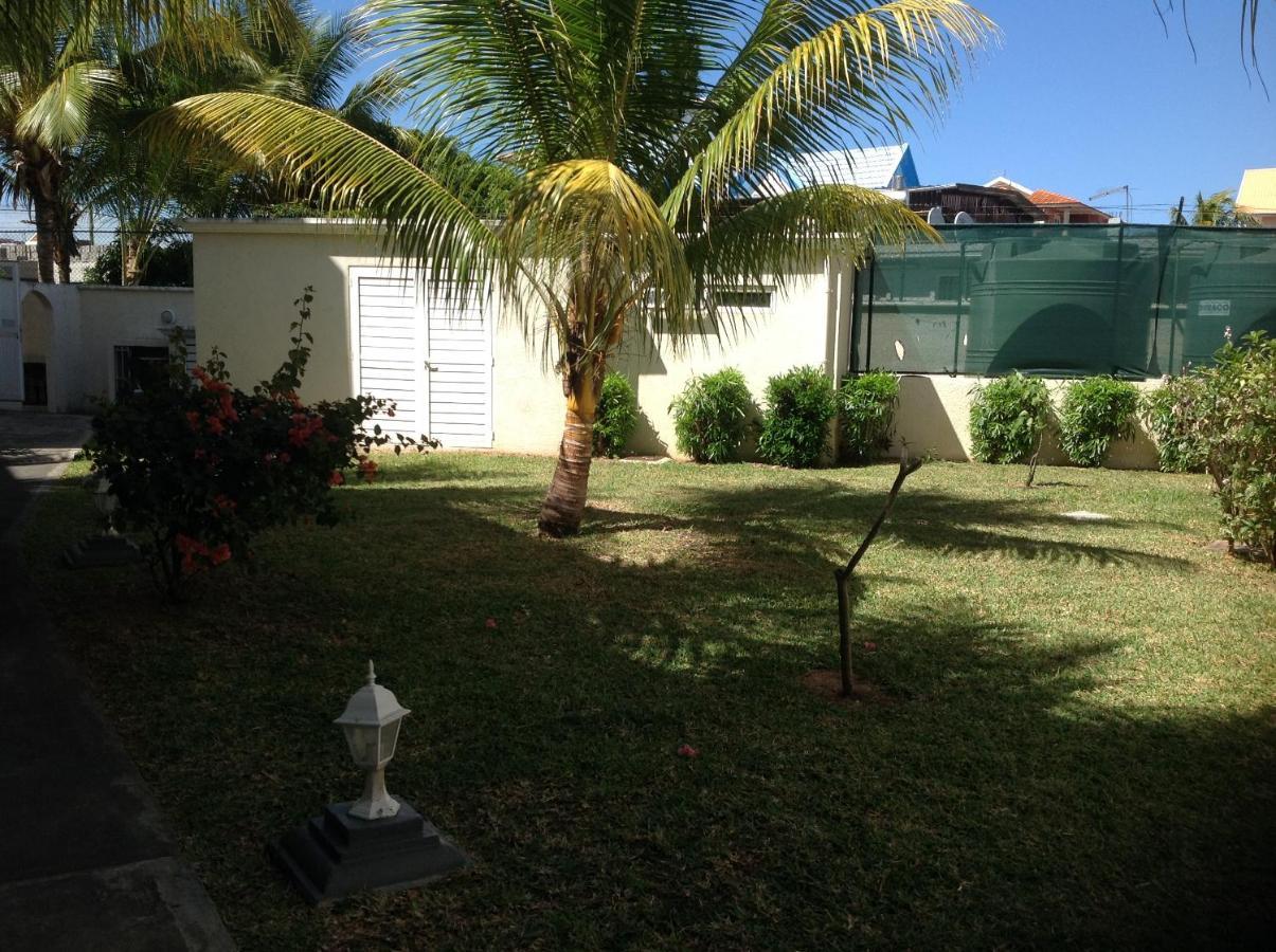 Lovely Apartment In Flic En Flac, Close To The Beach And All Amenities. Exteriör bild