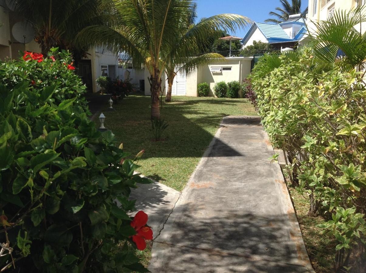 Lovely Apartment In Flic En Flac, Close To The Beach And All Amenities. Exteriör bild