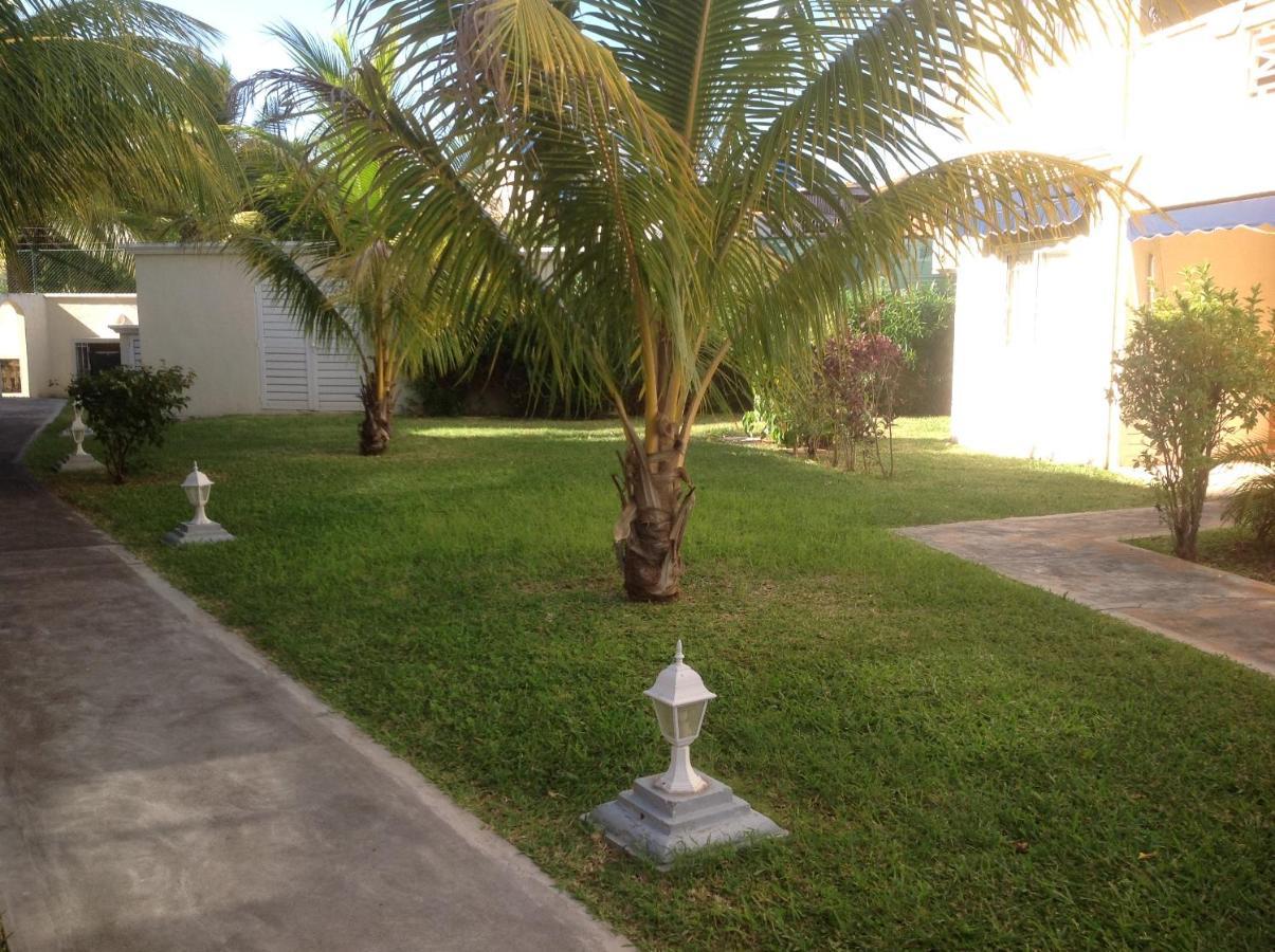 Lovely Apartment In Flic En Flac, Close To The Beach And All Amenities. Exteriör bild