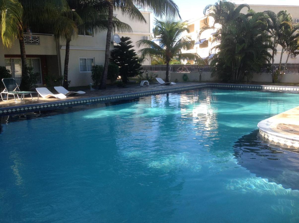Lovely Apartment In Flic En Flac, Close To The Beach And All Amenities. Exteriör bild