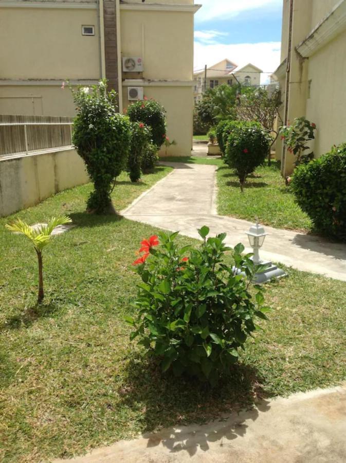Lovely Apartment In Flic En Flac, Close To The Beach And All Amenities. Exteriör bild
