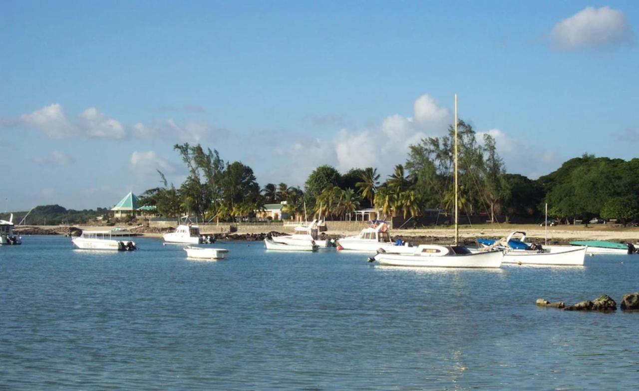 Lovely Apartment In Flic En Flac, Close To The Beach And All Amenities. Exteriör bild