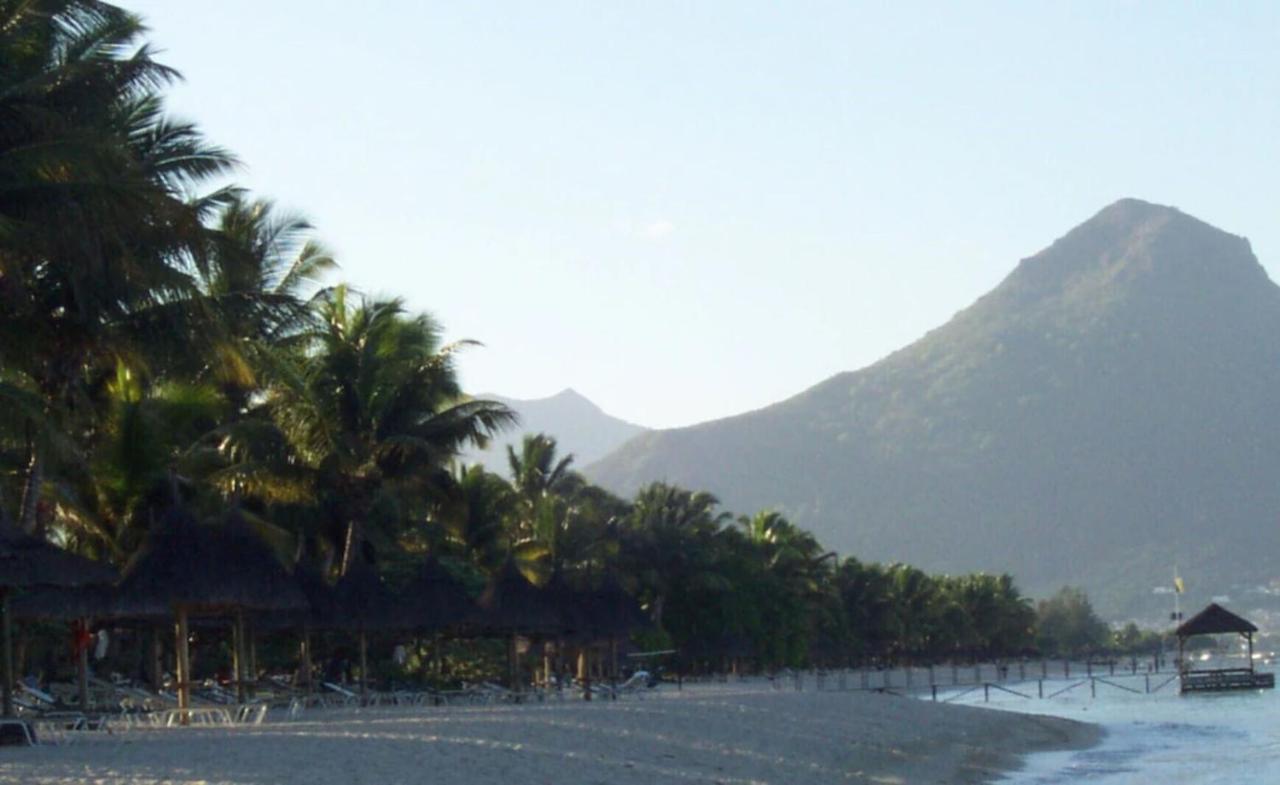 Lovely Apartment In Flic En Flac, Close To The Beach And All Amenities. Exteriör bild